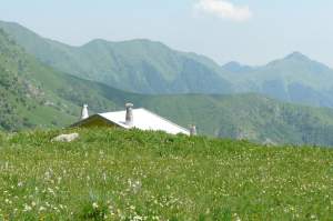 Xtrallusion photo library of independent, self-guided walking and sightseeing holidays in Italy. Pictures, images, photos and photographs taken along the way of this 1-day walking itinerary, to give you a visual impression of the day's walk.